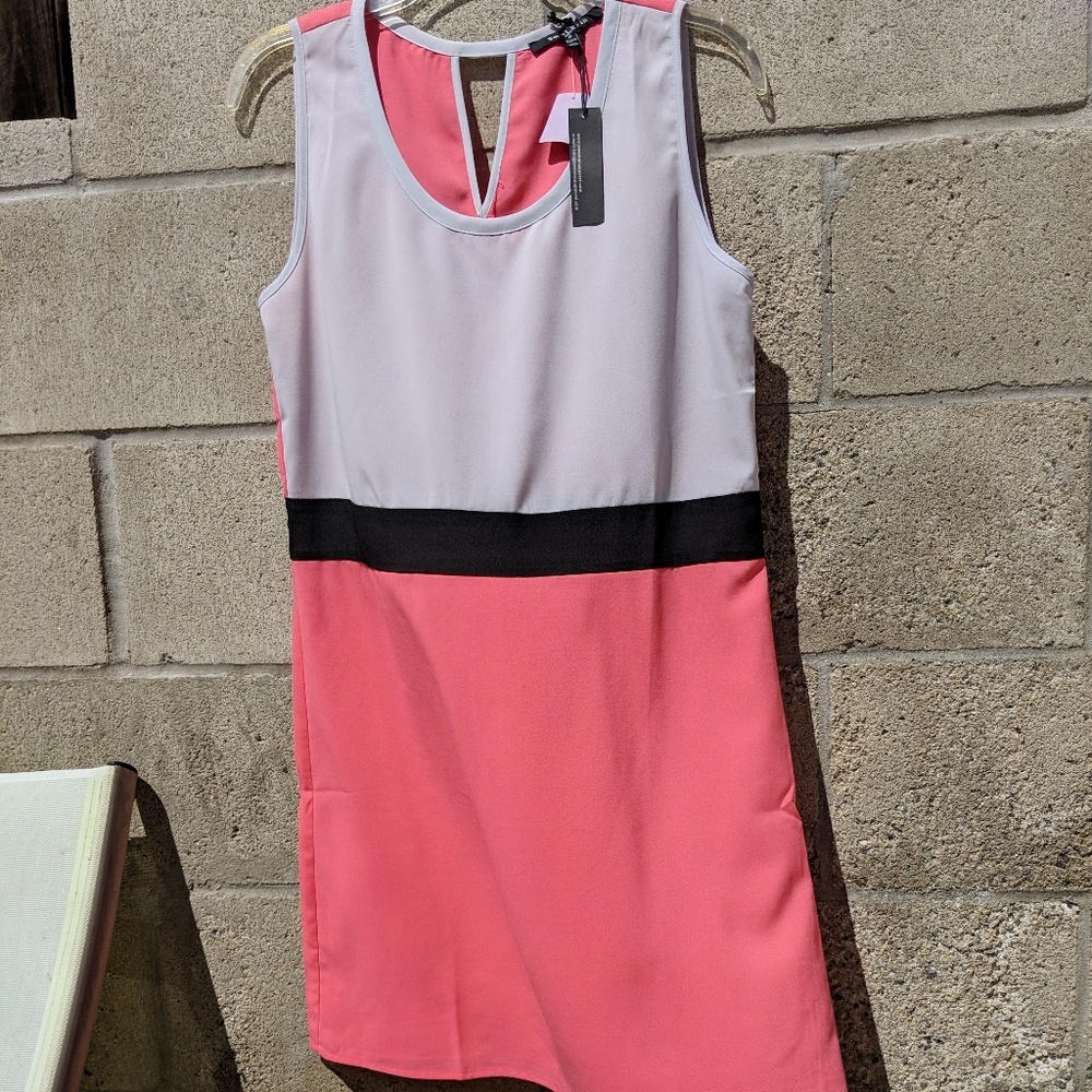 NWT ladies color block sleeveless dress